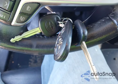 2015 Toyota Sienna Se 8 Passenger from USA, damaged, VIN 5TDXK3DC7FS636838